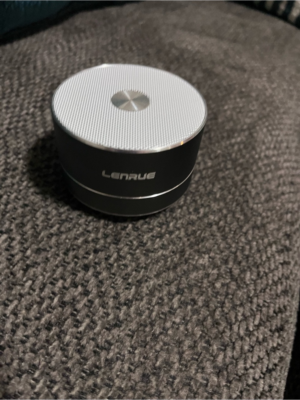 Lenrue Compact Bluetooth Speaker — Black and Silver